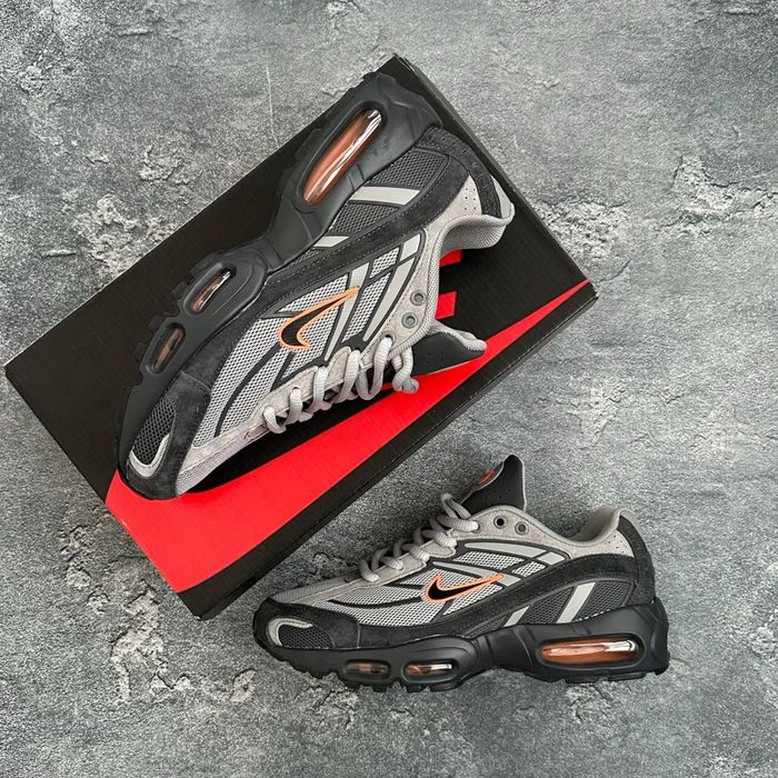 Nike Air Max Shox Dark grey/orange