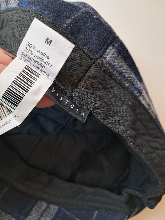 Czapka jesienna w granatową kratę r.M"Vistula "nowa.