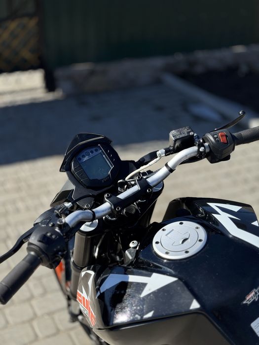 Ktm duke 200 2021 року