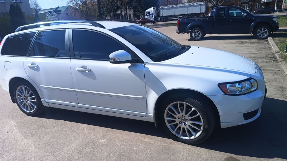 VOLVO V50 в отл сост.