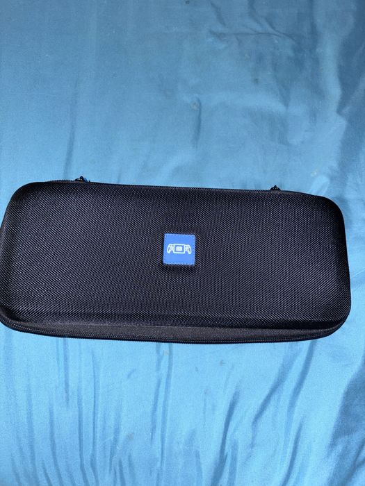 Vendo PlayStation Portatil com caixa