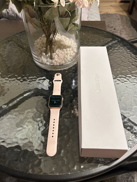 Apple Watch 4 40 мм