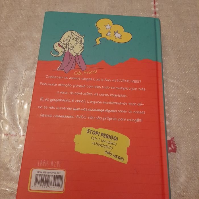 Livro "O diário da friki 2"