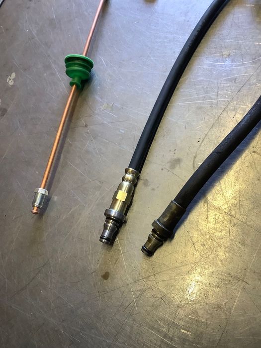 Шланги гідравлічного зчеплення, ремонтуємо, виготовляємо по зразкам.