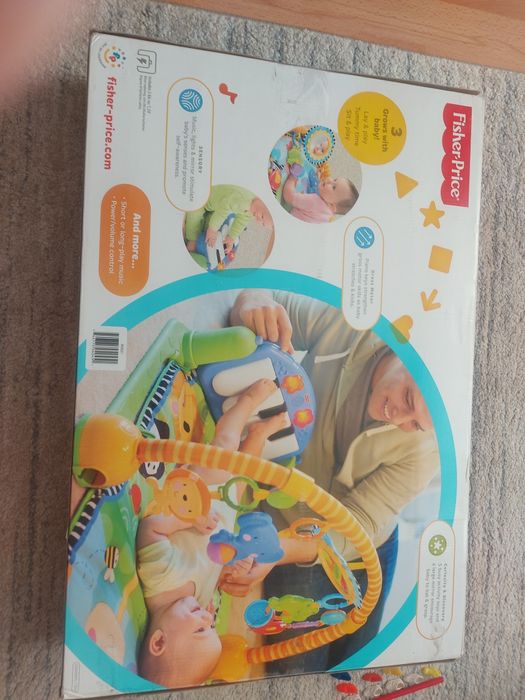 Mata z pianinkiem Fisher Price