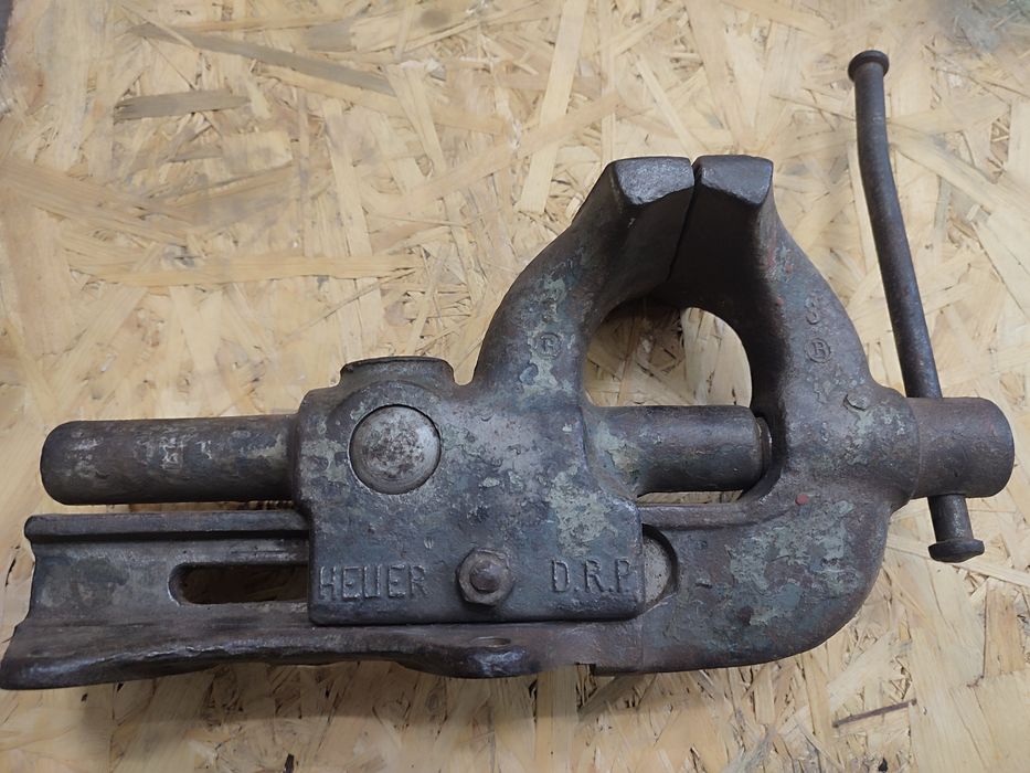 Imadło stalowe HAUER D.R.P stare solidne.
