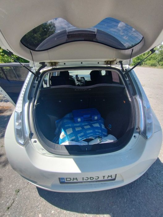 Продам Nissan Leaf 2014.