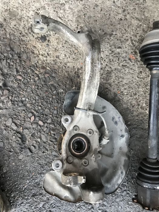 Лівий поворотний кулак ступиця Audi A6 C6 Quattro