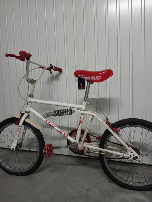 Bicicleta BMX vintage com suspensão