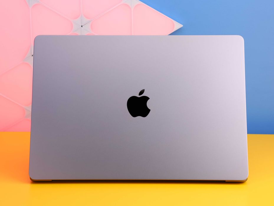 Ноутбук Apple MacBook Air 15'' 8/512GB Silver (157326) Б/У З ГАРАНТІЄЮ