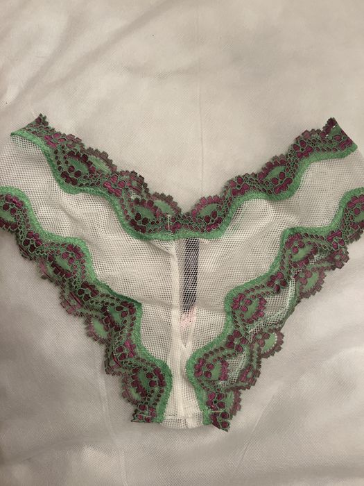 Трусики Victoria's Secret  М
