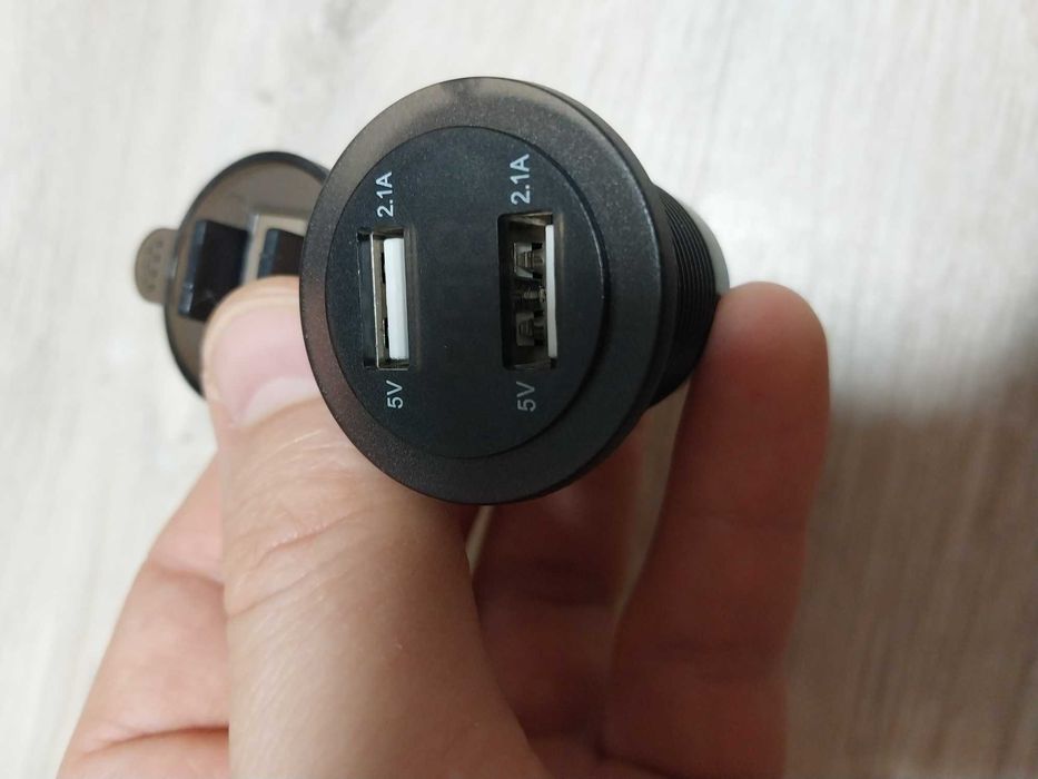 Роз'єми різні, вимикачі