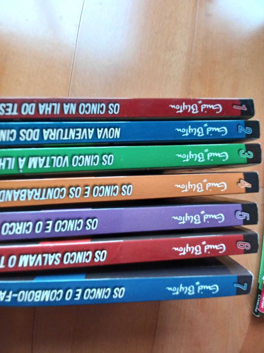 Coleção de livros  - Os cinco -