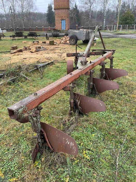 Плуг ПЛН 5-3,5 продам