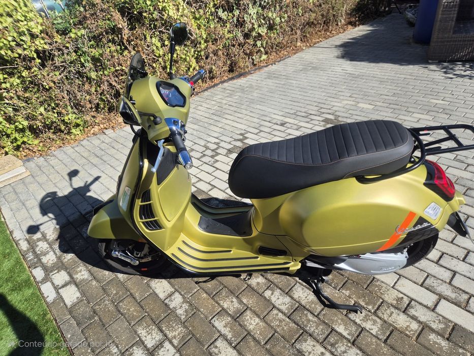 Vespa 300 GTS Super 10/2023