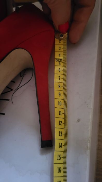 Szpilki Bershka. R.38 Platforma 3cm, szpilka 13,5 cm. Używane