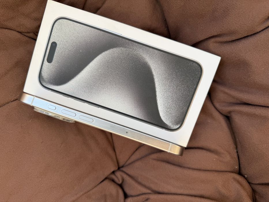 iPhone 15 Pro 128 GB – stan idealny, biały tytan