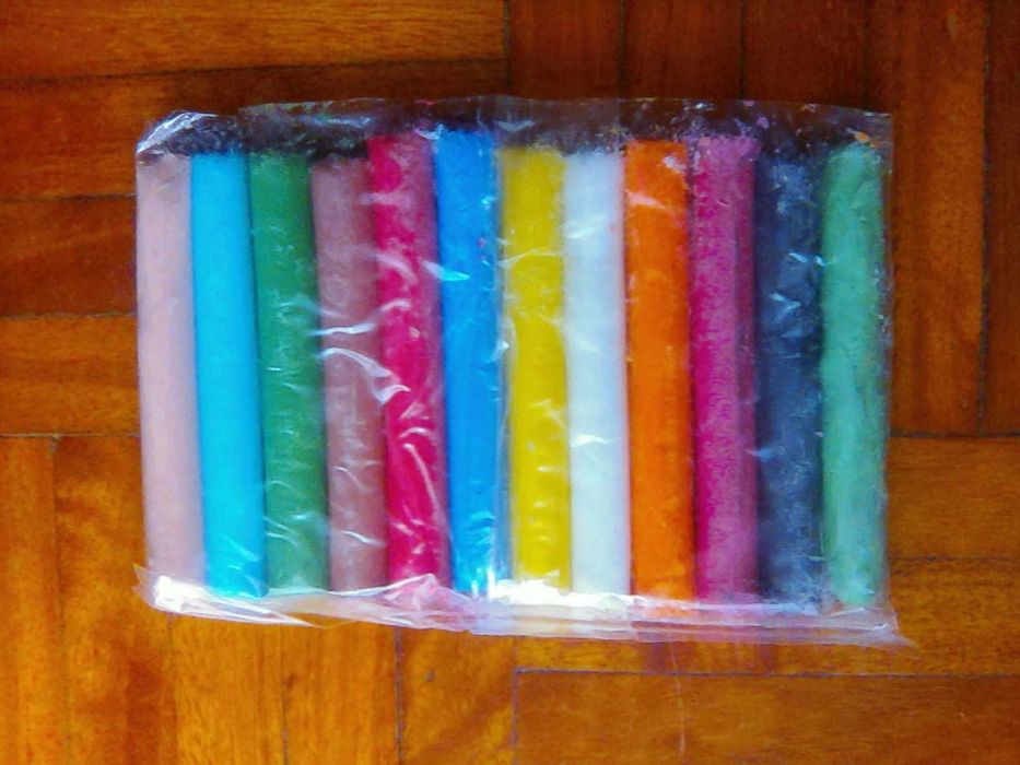 Material escolar artístico : Plasticina , Lápis de Cera