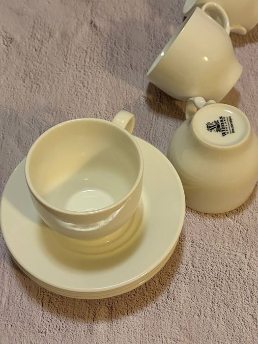 Сервіз кофейний 4 чашки  на 190 мл з блюдцями 360 грн