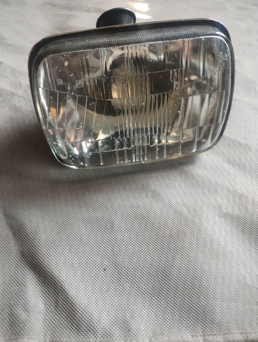 Reflektor lampy   przednie Fiat 126p