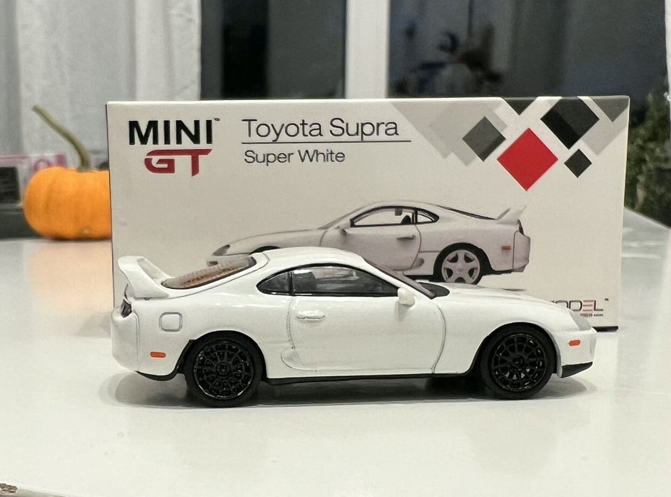 Mini GT No. 14 Toyota Supra A80 White - swapped wheels