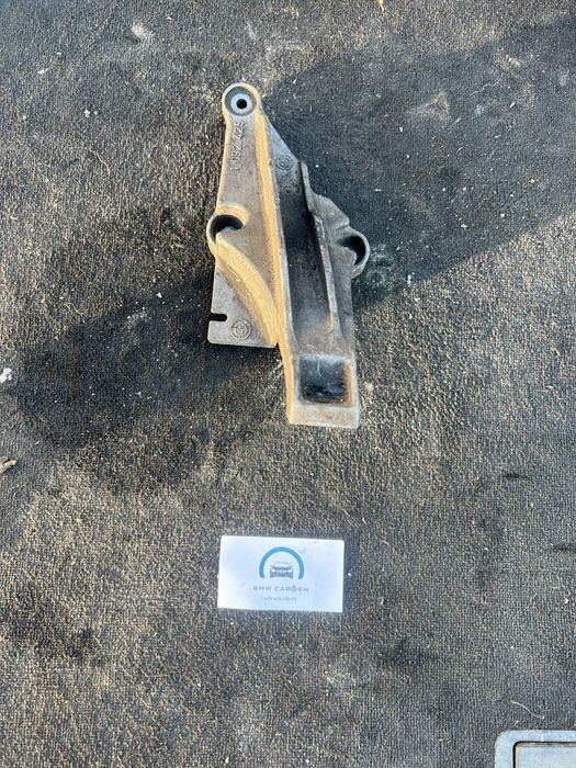 Лапа Кронштейн bmw e39 2,5 tds 1 092  425