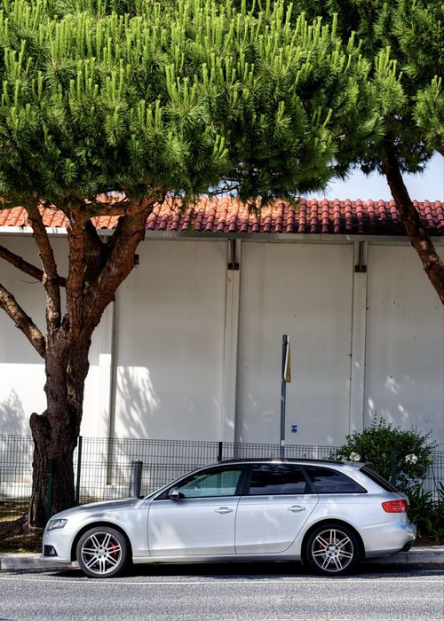 Audi A4 b8 2010 com uns a fazeres