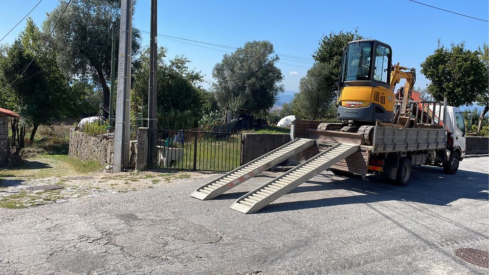 DEMOLIÇÕES E PRESTAÇÃO DE SERVIÇOS