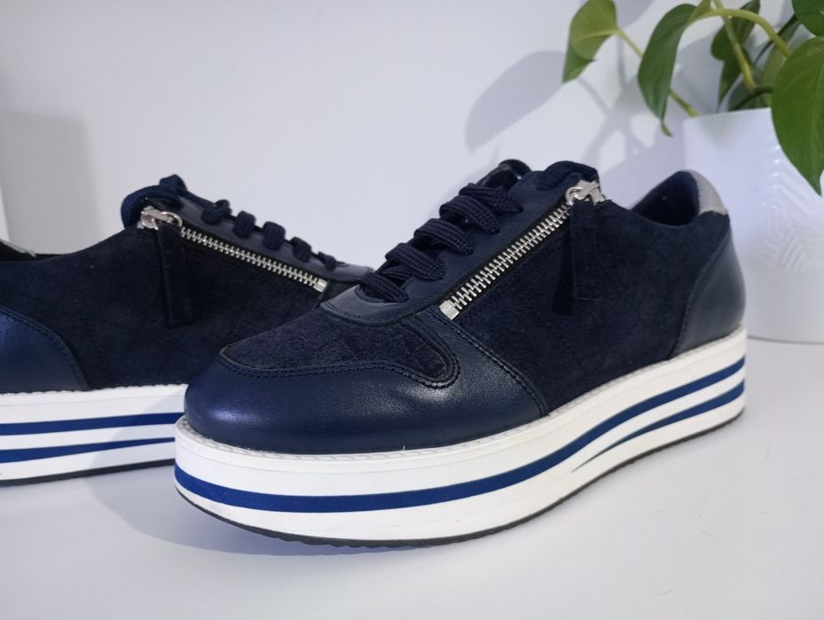 Sneakersy buty na grubej podeszwie skórzane 39