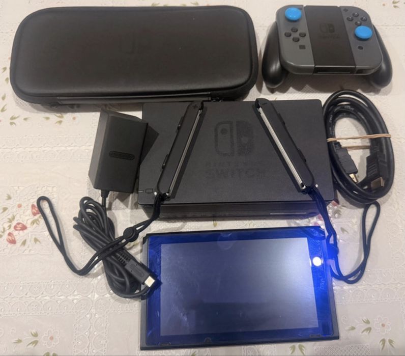 Nintendo Switch V2 + Acessórios Premium Incluídos | Como Nova