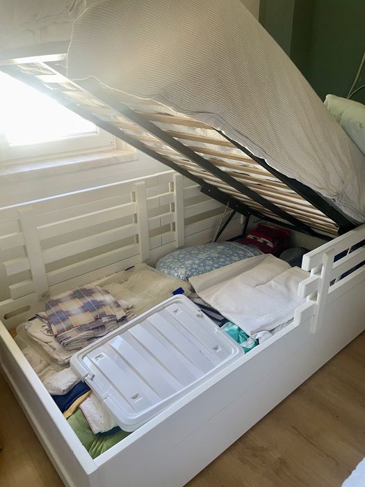 Cama + colchão + estrado elevatório como NOVOS