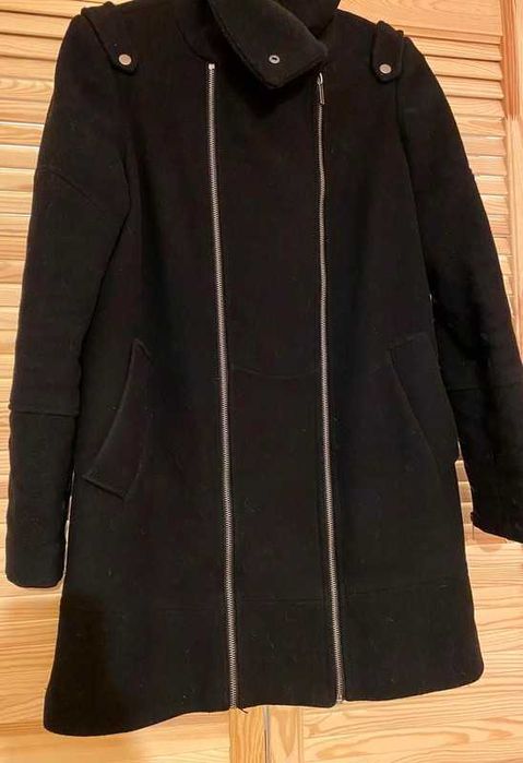 Ocieplany płaszcz Bershka