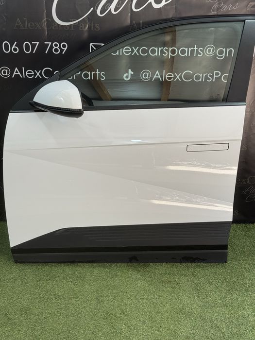 В наявності бампер передній задній  на Hyundai ioniq 5