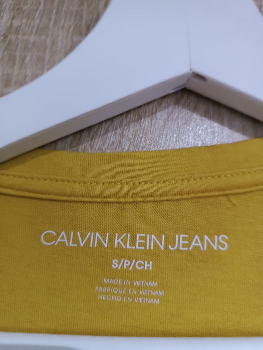T-shirt żółty Calvin Klein