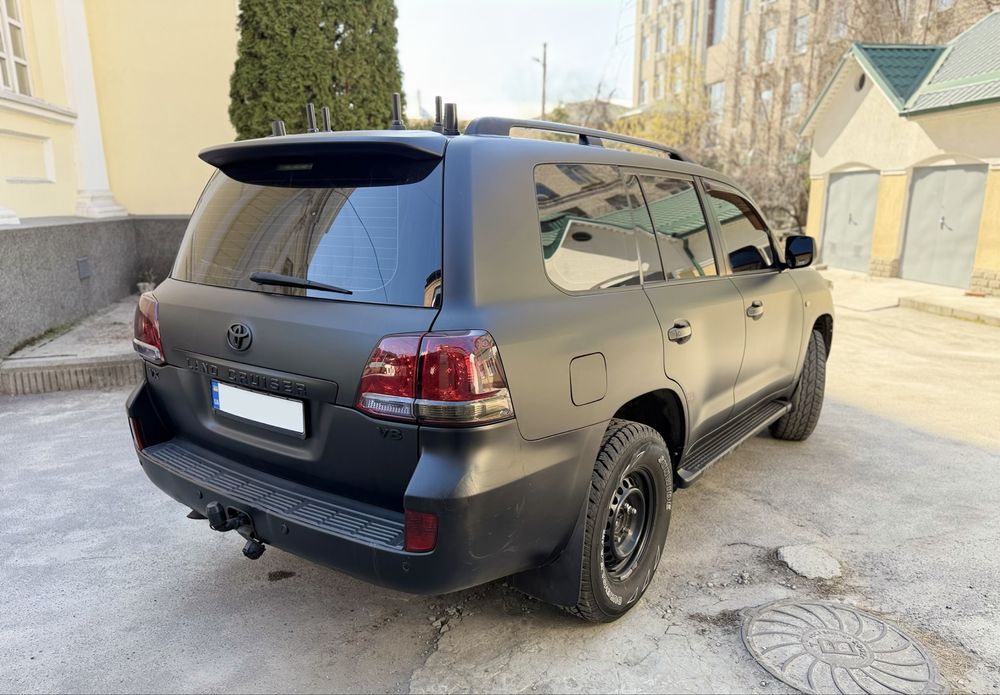 Toyota Land Cruiser 200