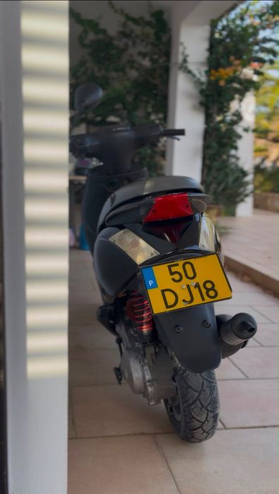 Piaggio zip 2t zwart