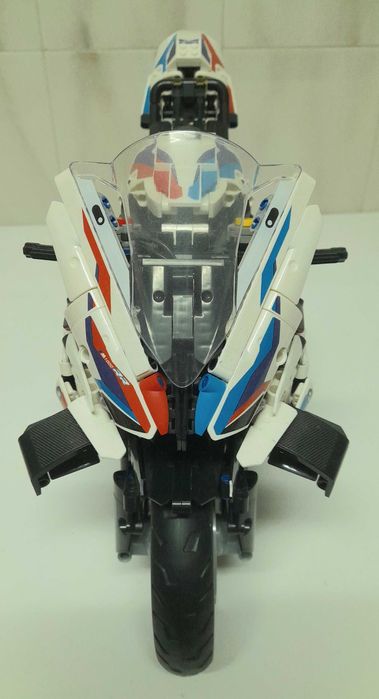 Mota BMW M 1000 RR da Lego Technic.