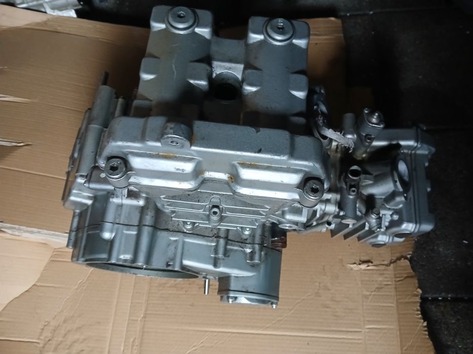 Silnik Hyosung GT 650 Części Głowica Cylinder Napinacz