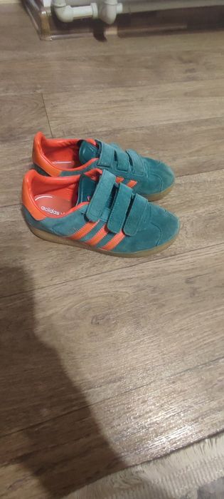 Кросівки фірми Adidas Gazelle