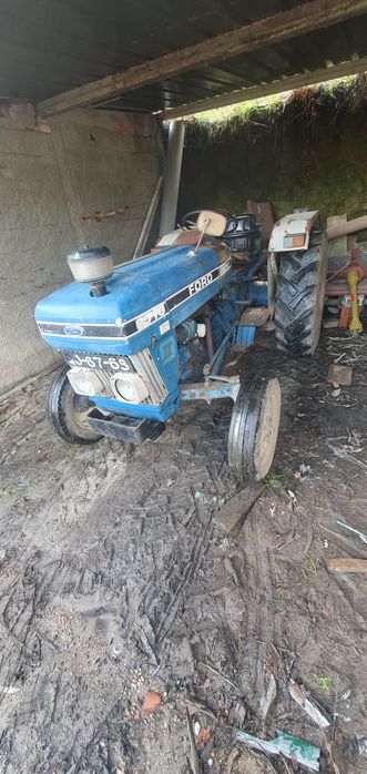 Trator Ford 3710