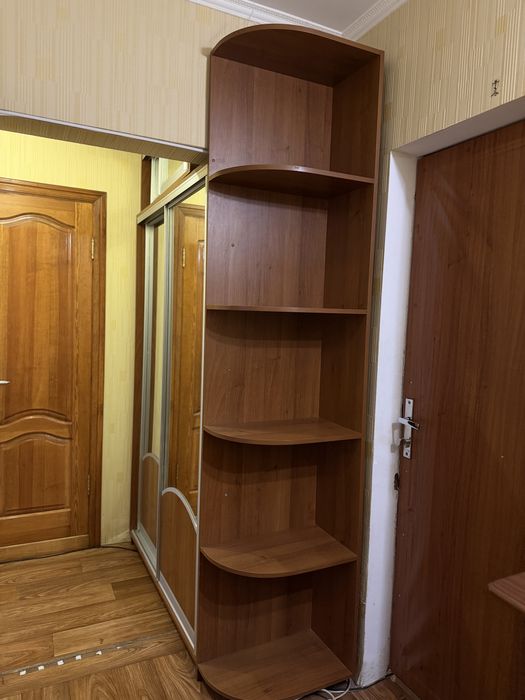 Продам Шафу-купе з кутовими полицями | Миколаїв
