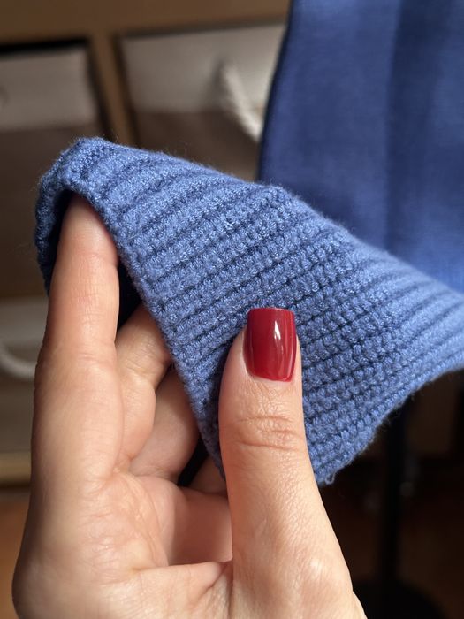 Sweter z wysokim kołnierzem Zara o skróconym kroju