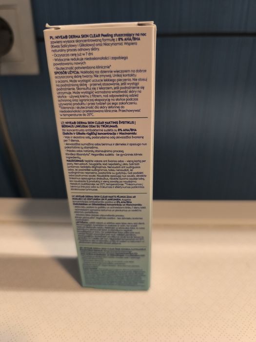 Nivea Derma Skin Clear Peeling złuszczający na noc 40 ml
