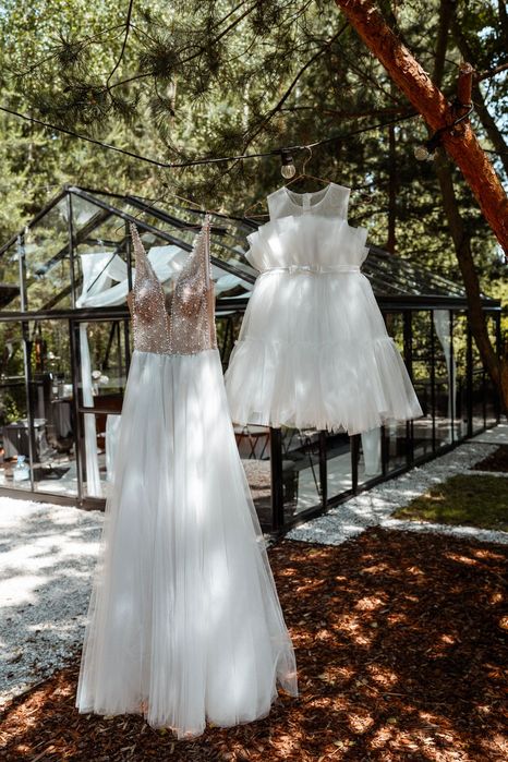 Suknia ślubna z perełkami