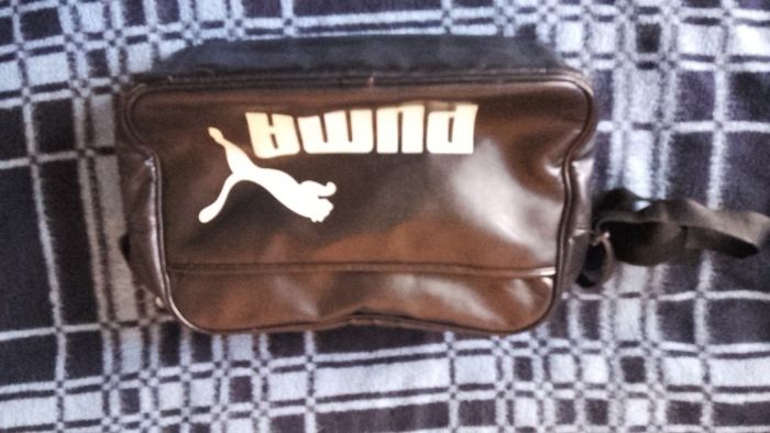 Torebka Puma . Kolor czarny