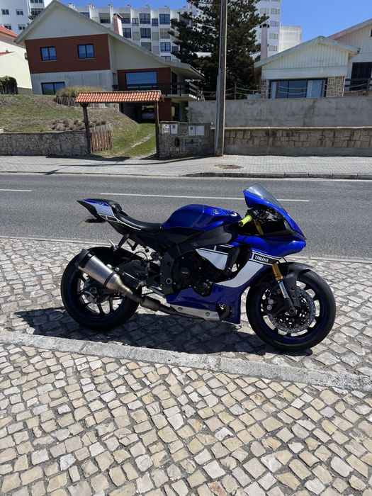 Yamaha r1 de 2018 com 9milkm reais