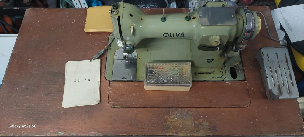 Maquina custura Oliva