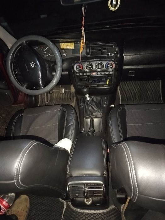 Opel omega b 2000 рік 2 л бензин