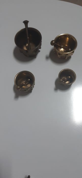 Quatro Almofariz em Bronze