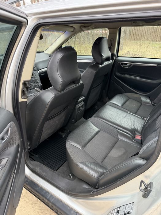 Volvo XC 70 2.4 дизель механика 2004 год